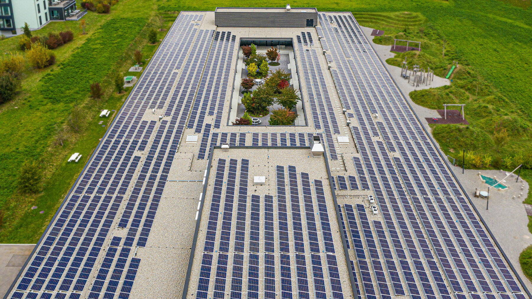 zev1_isb_1.jpg Zoom: zev1_isb_1.jpg